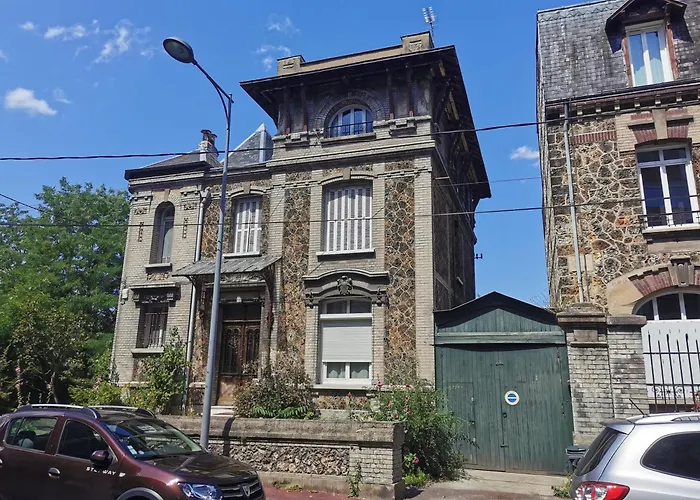 Seine-Front Apt In Stone House With Parking And Garden, Lacroix Island