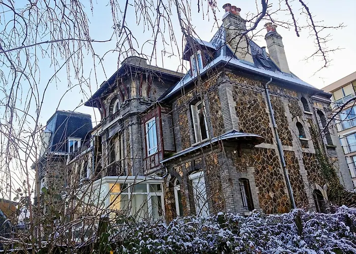 Seine-Front Apt In Stone House With Parking And Garden, Lacroix Island