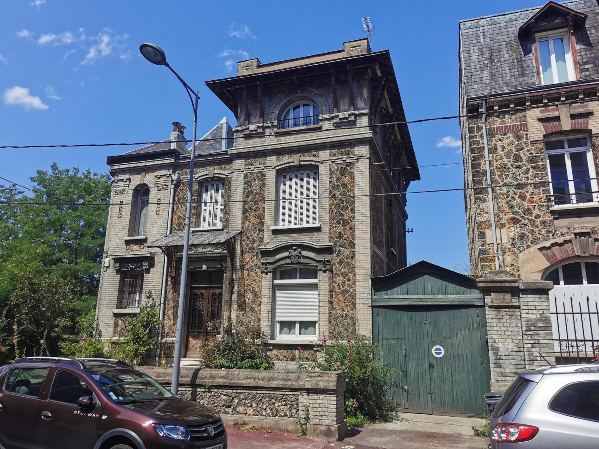 Seine-front In Stone House With Parking And Garden, Lacroix Island Apartment Rouen